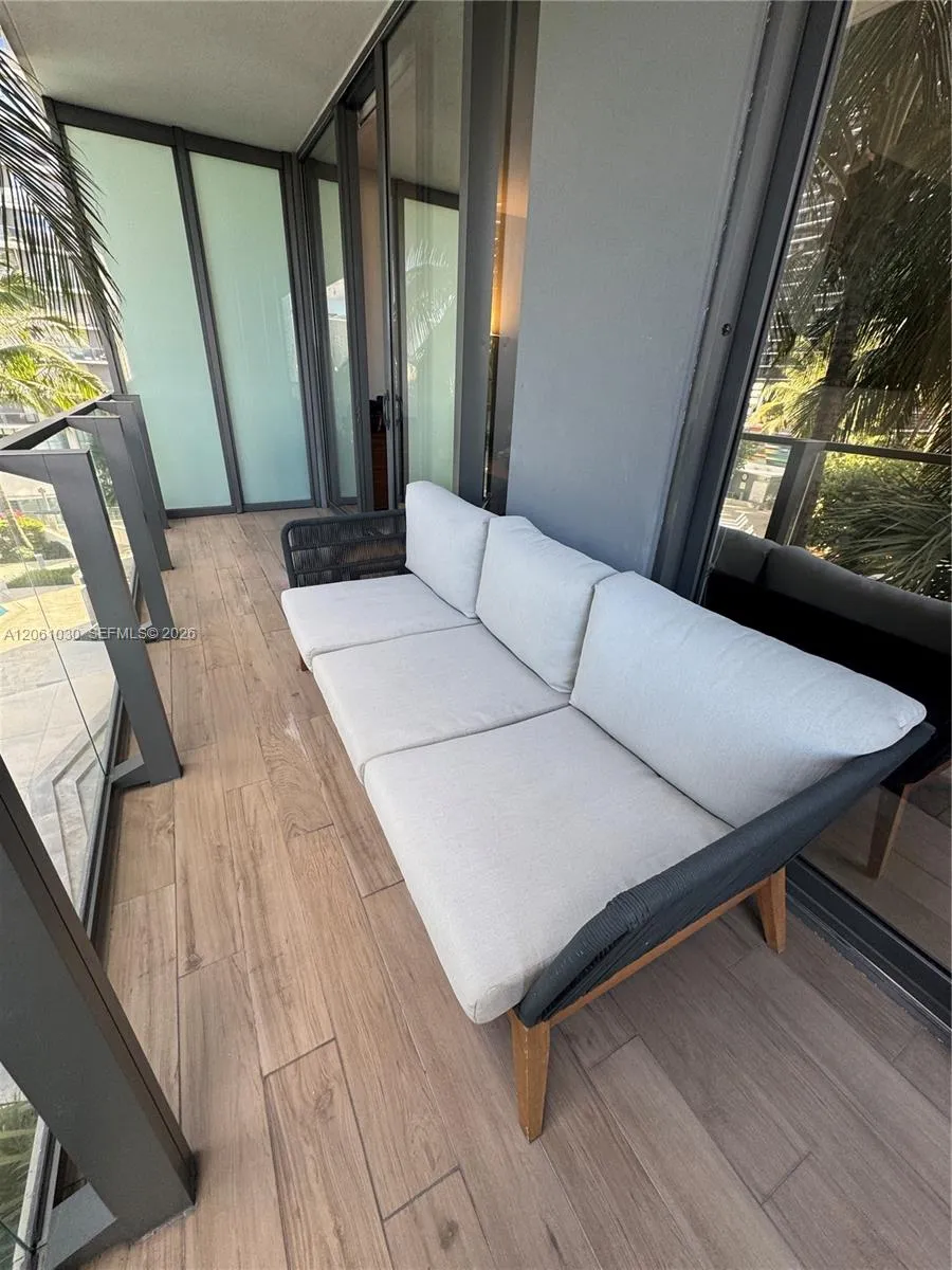 88 SW 7th St #805 Miami, FL 33130