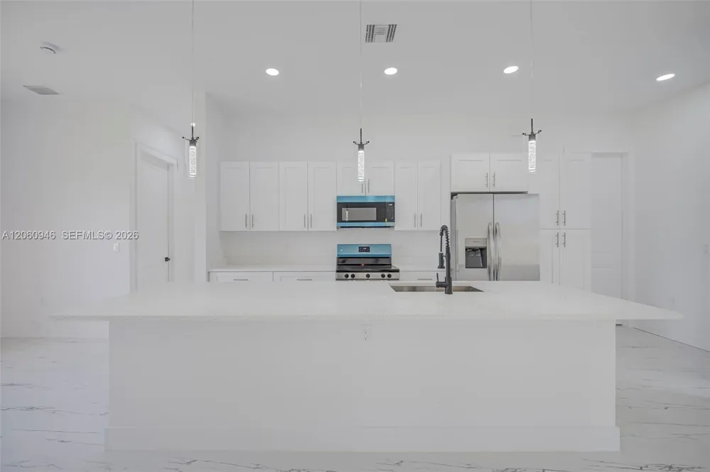 470 LACONIC AVE Lehigh Acres, FL 33974