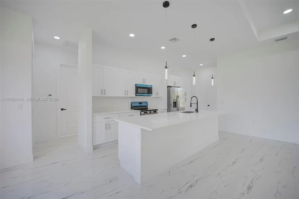 470 LACONIC AVE Lehigh Acres, FL 33974