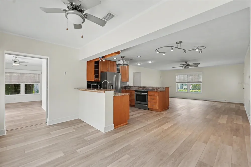 8359 CANDLEWOOD ROAD #8359 Seminole, FL 33777