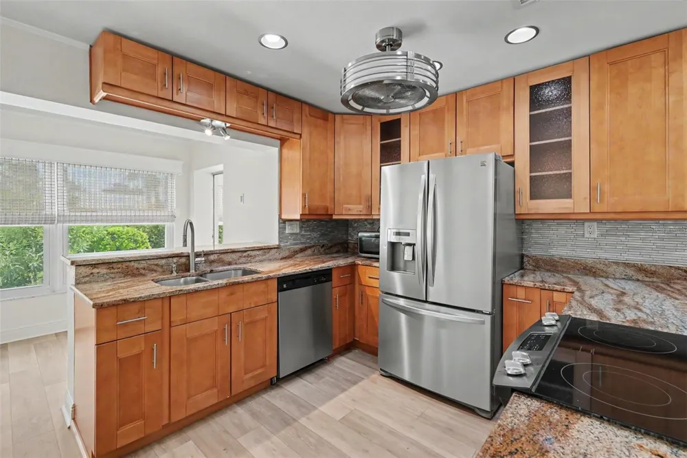 8359 CANDLEWOOD ROAD #8359 Seminole, FL 33777
