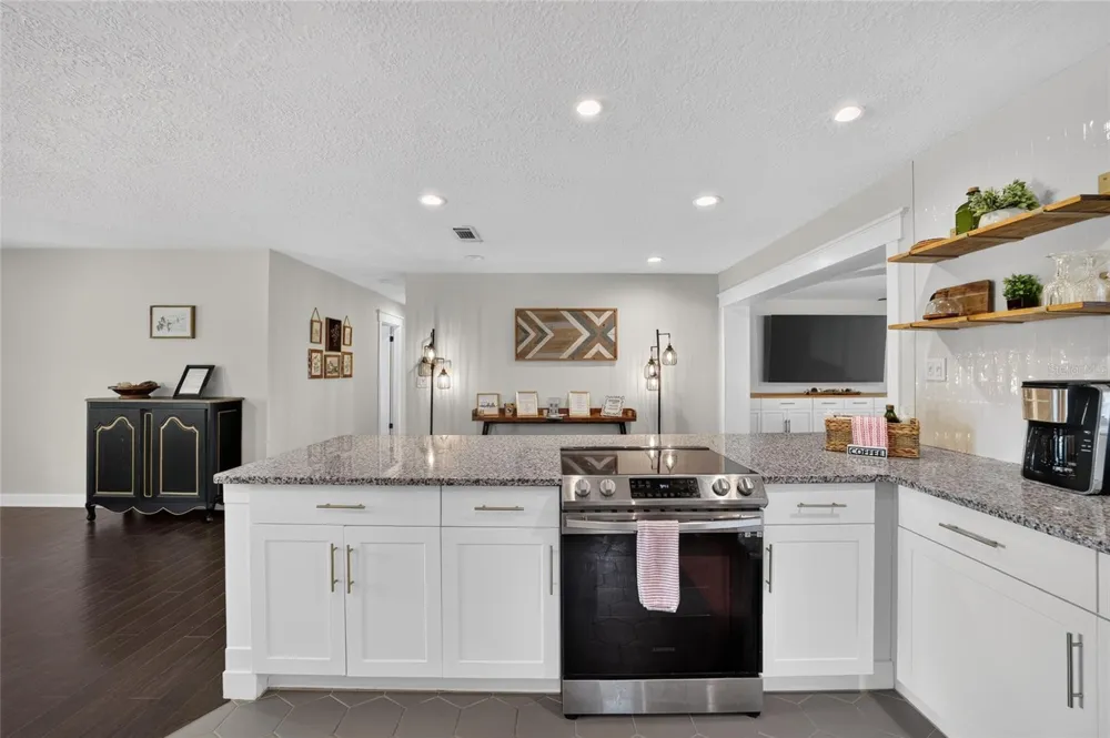 1428 SE 9TH AVENUE ocala, FL 34471