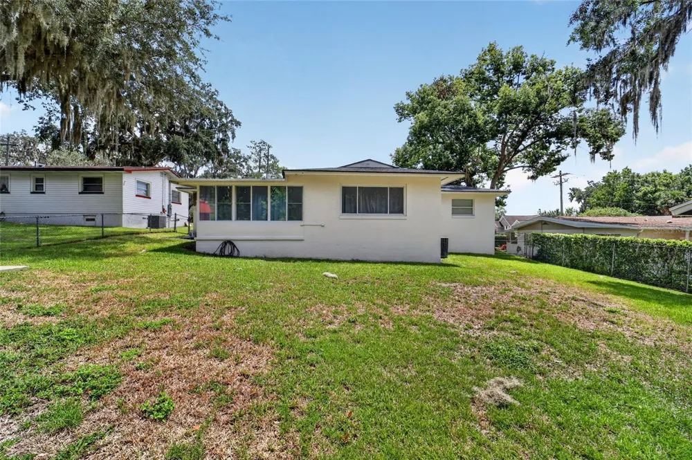 1428 SE 9TH AVENUE ocala, FL 34471
