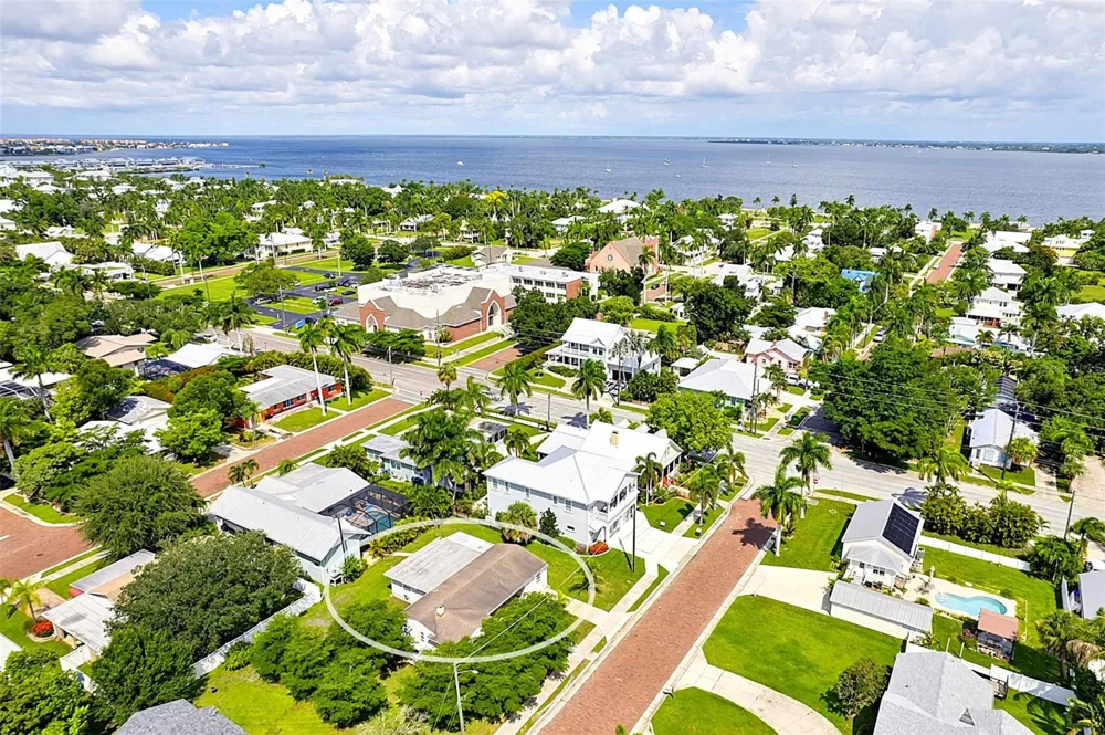 315 DURRANCE STREET Punta Gorda, FL 33950
