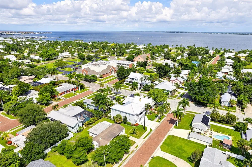 315 DURRANCE STREET Punta Gorda, FL 33950