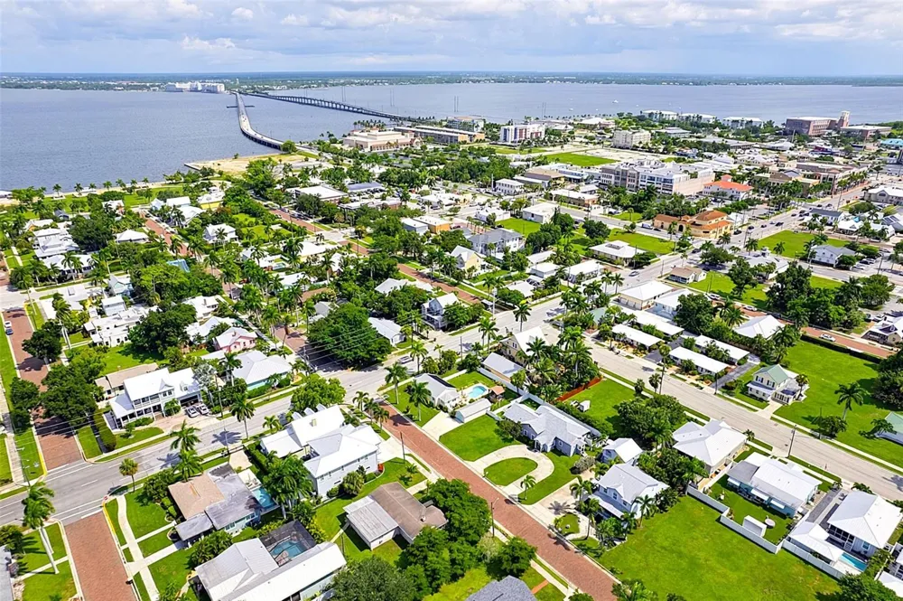 315 DURRANCE STREET Punta Gorda, FL 33950