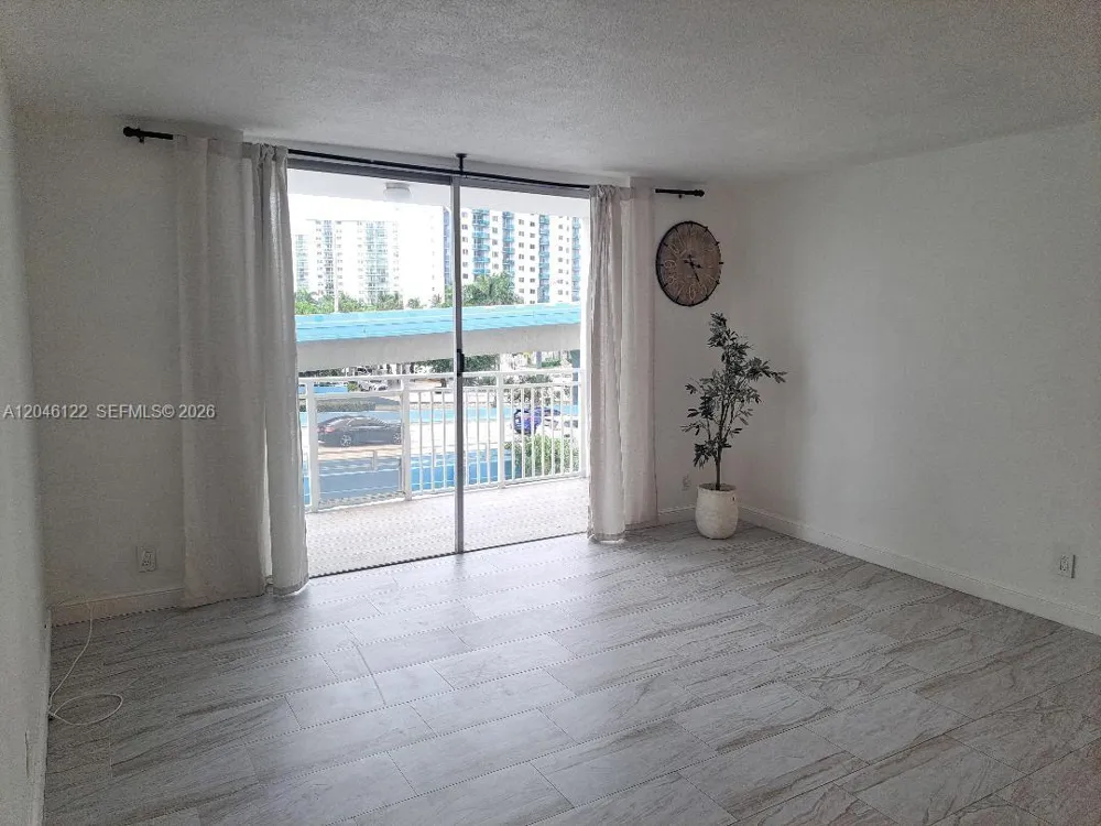 1801 S Ocean Dr #333 Hallandale Beach, FL 33009