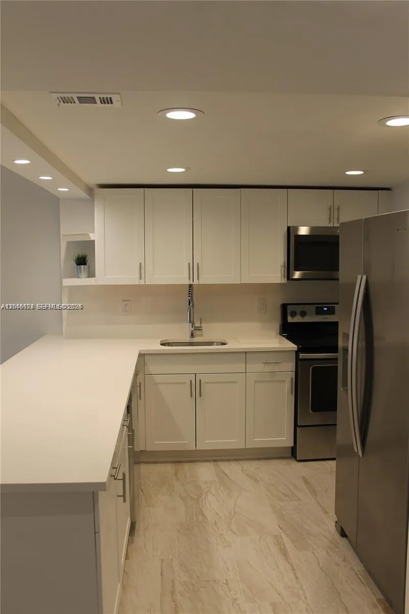 1801 S Ocean Dr #333 Hallandale Beach, FL 33009