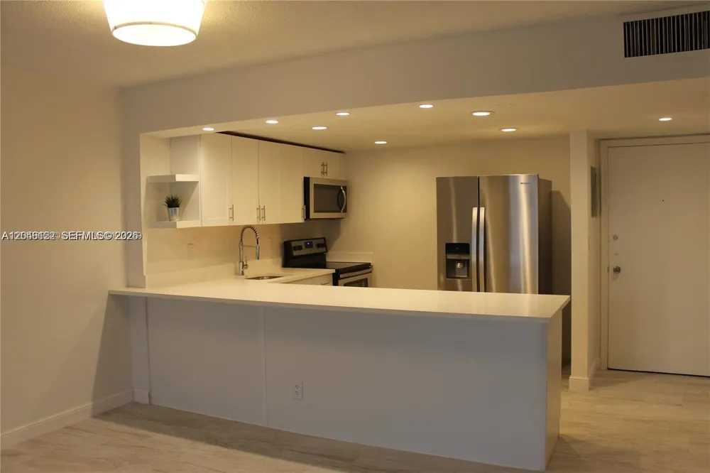 1801 S Ocean Dr #333 Hallandale Beach, FL 33009