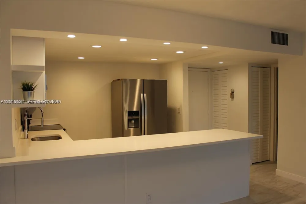 1801 S Ocean Dr #333 Hallandale Beach, FL 33009
