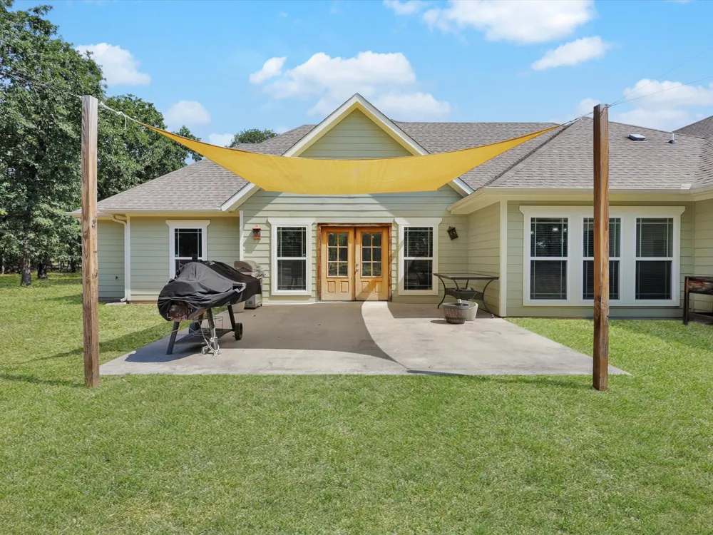 1255 Greg Street Azle, TX 76020