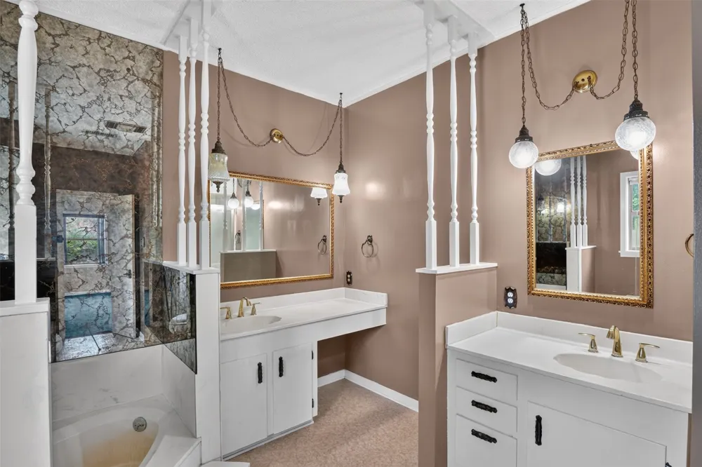 724 Pine Forest Drive Minden, LA 71055