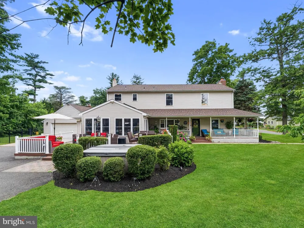 425 DELAWARE AVENUE Delanco, NJ 08075