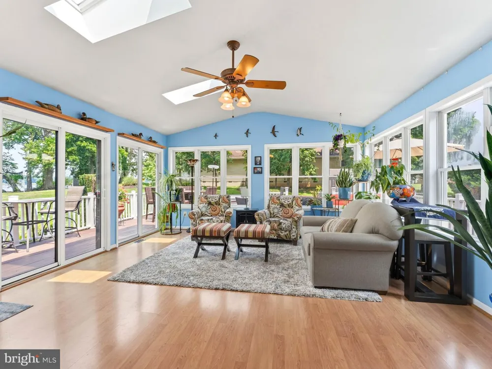 425 DELAWARE AVENUE Delanco, NJ 08075