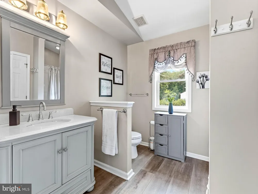 425 DELAWARE AVENUE Delanco, NJ 08075