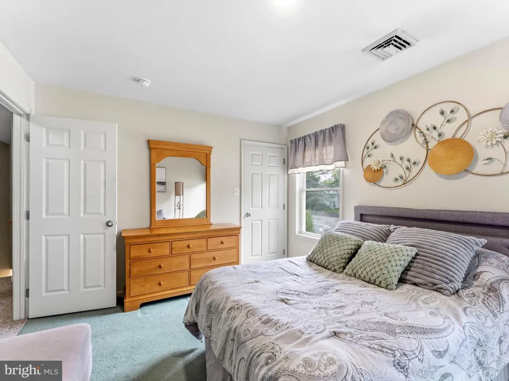 425 DELAWARE AVENUE Delanco, NJ 08075