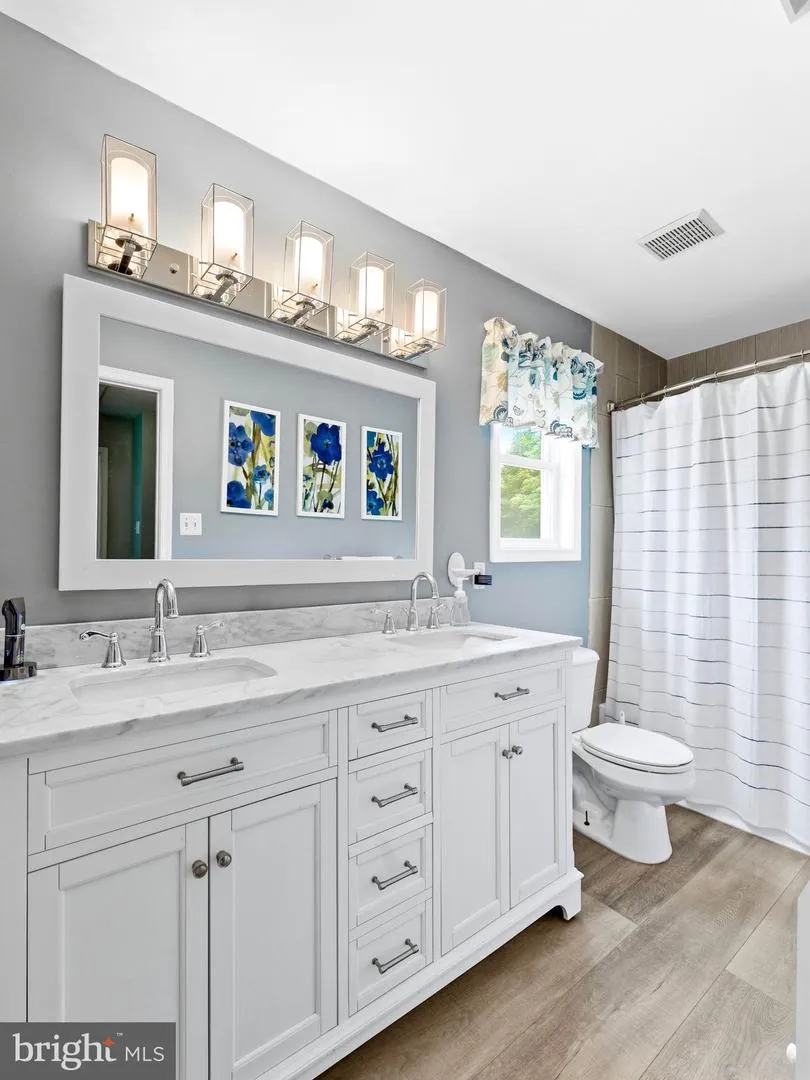 425 DELAWARE AVENUE Delanco, NJ 08075