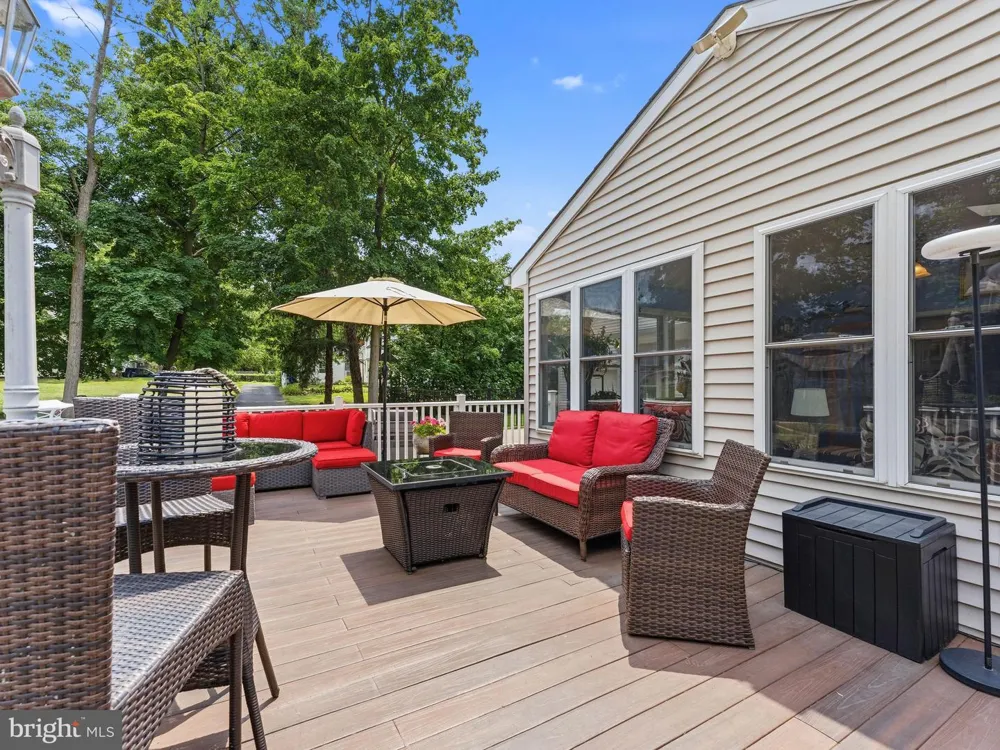 425 DELAWARE AVENUE Delanco, NJ 08075
