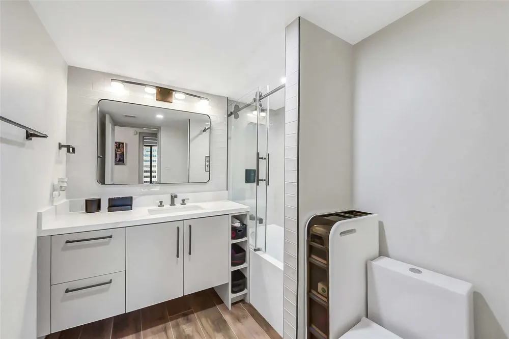 1111 Caroline Street #2903 Houston, TX 77010