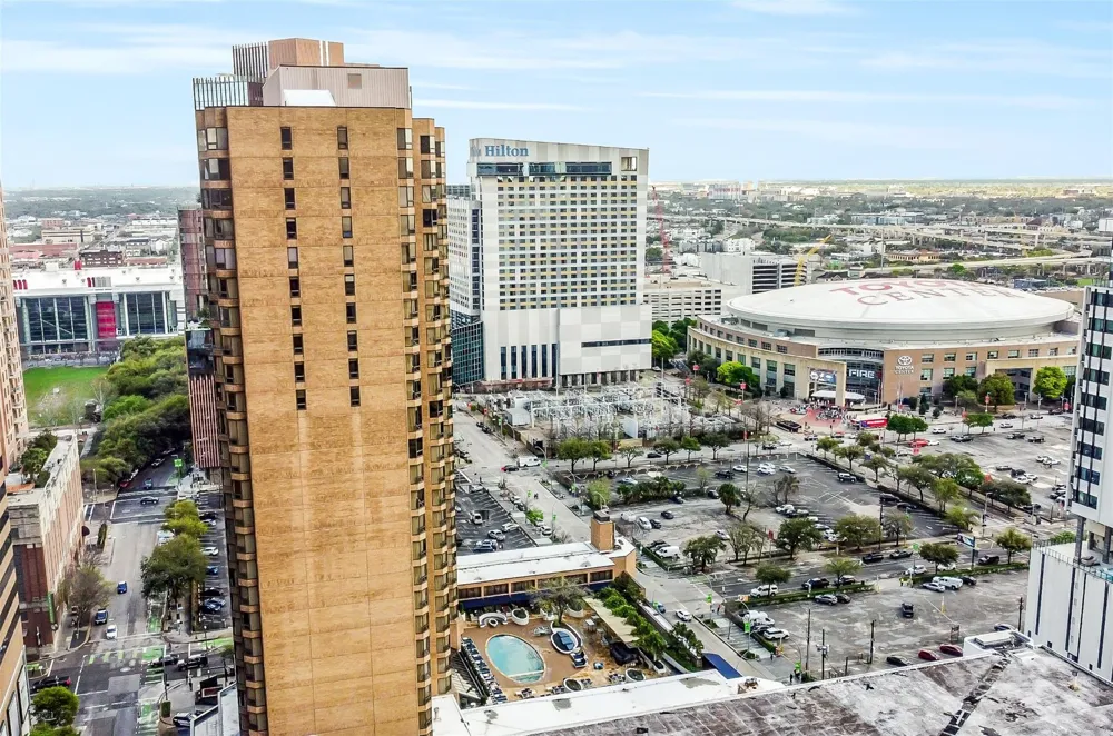 1111 Caroline Street #2903 Houston, TX 77010