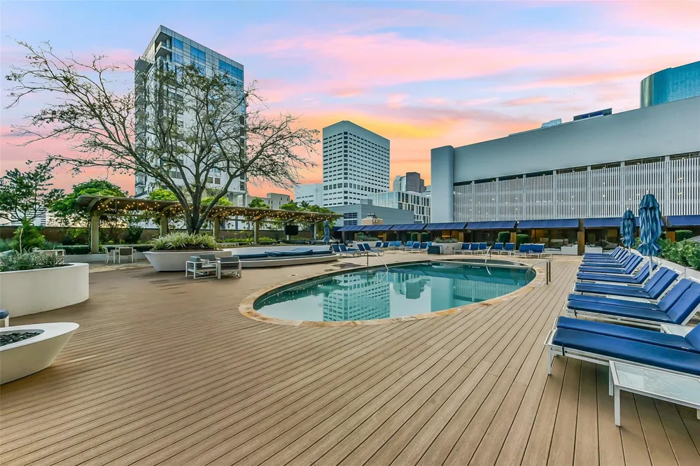 1111 Caroline Street #2903 Houston, TX 77010