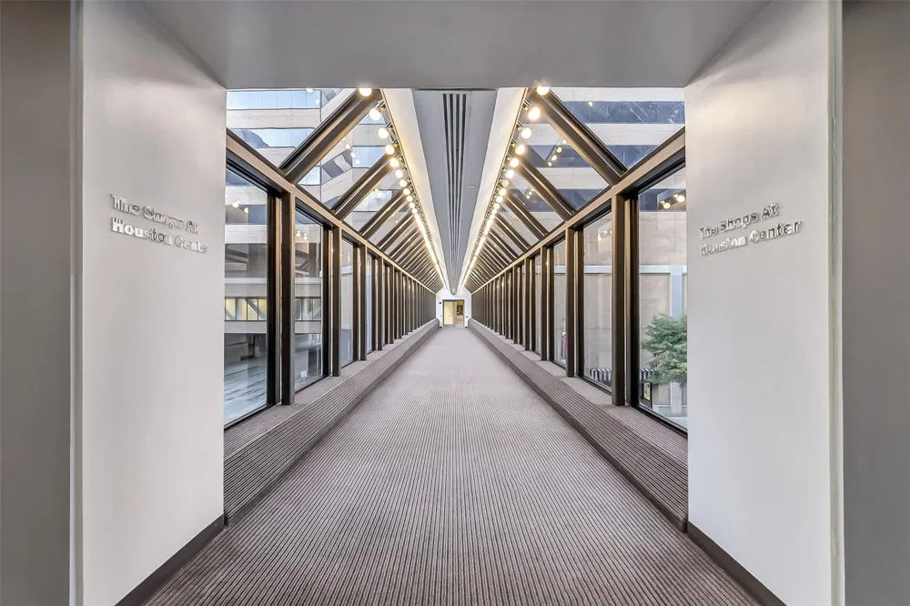 1111 Caroline Street #2903 Houston, TX 77010