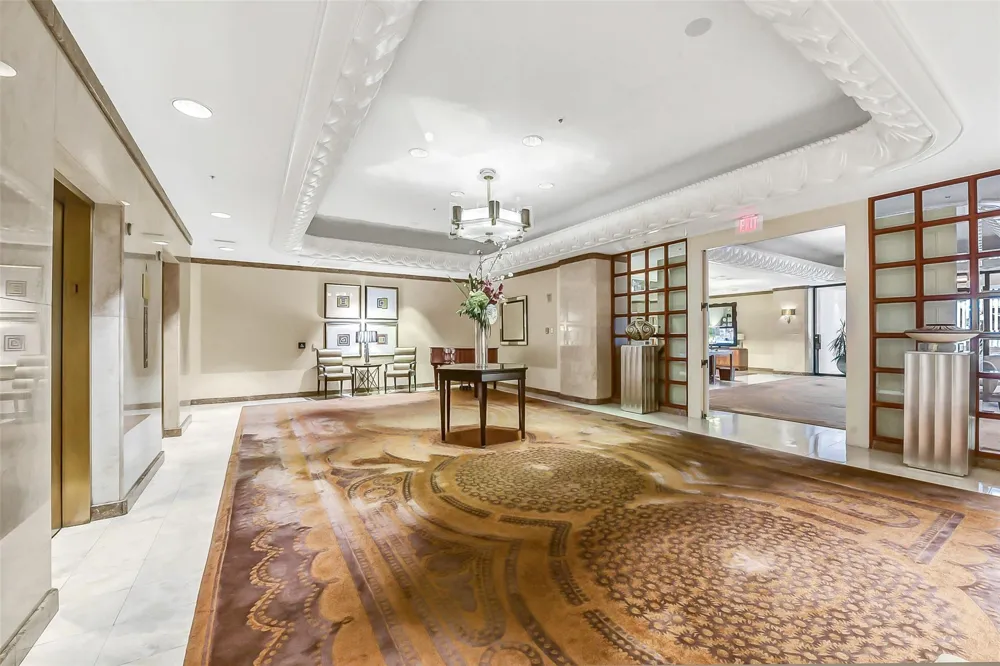 1111 Caroline Street #2903 Houston, TX 77010