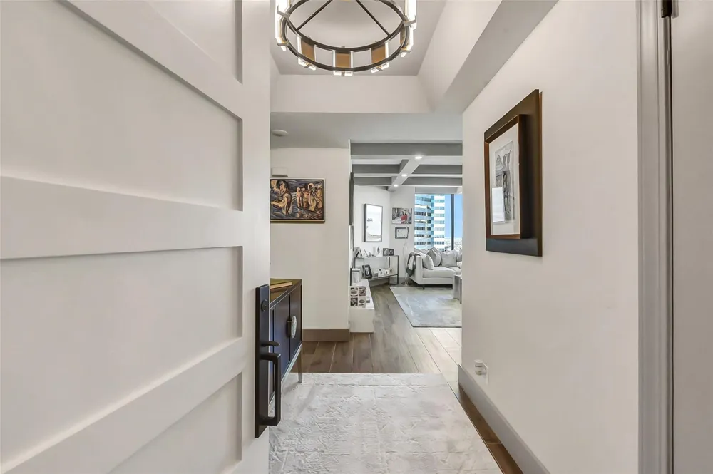 1111 Caroline Street #2903 Houston, TX 77010