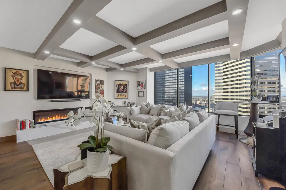 1111 Caroline Street #2903 Houston, TX 77010
