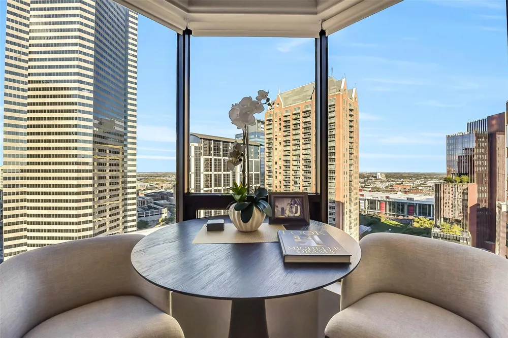 1111 Caroline Street #2903 Houston, TX 77010