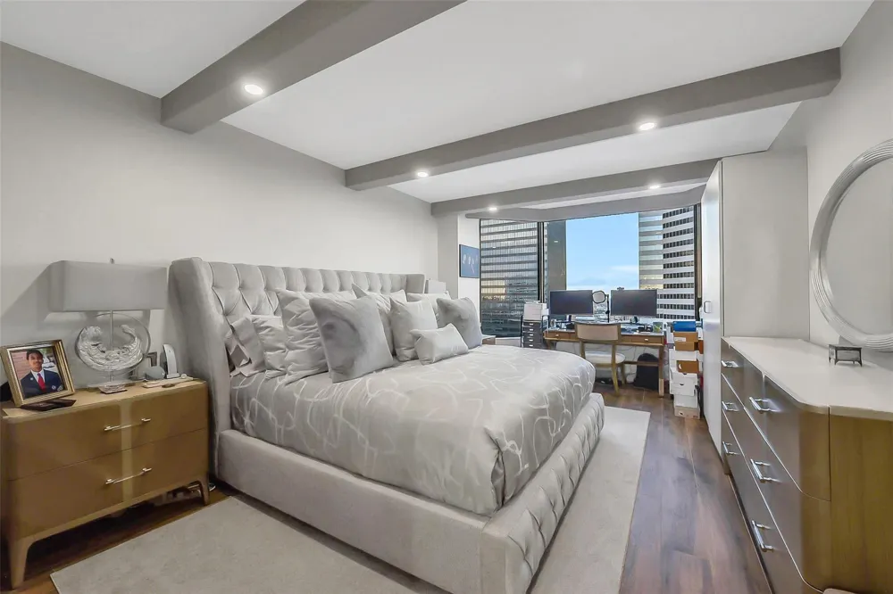 1111 Caroline Street #2903 Houston, TX 77010