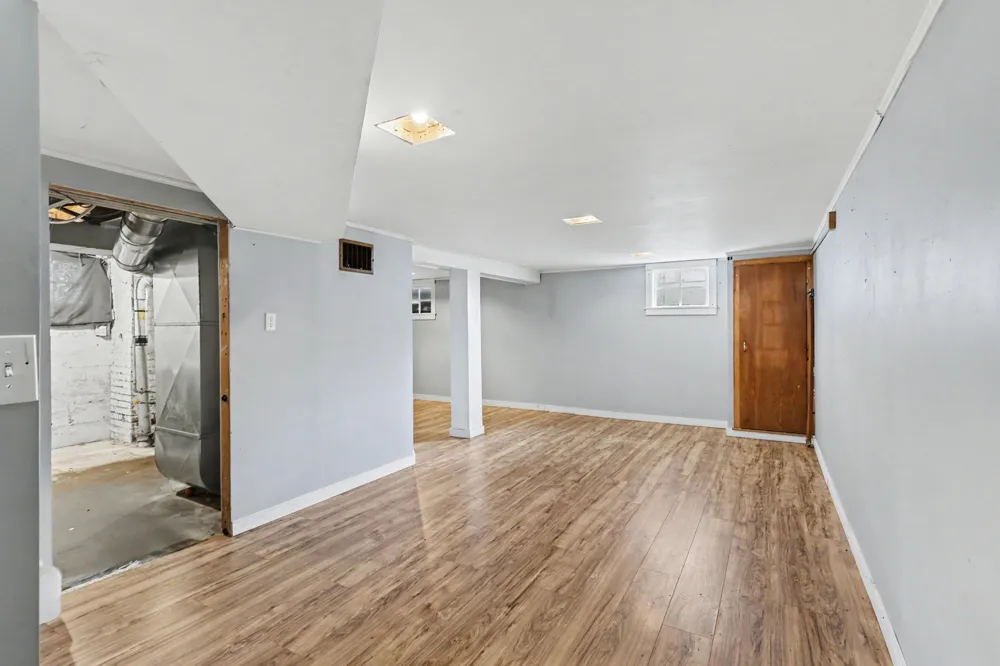 2258 Lincoln Street Muskegon, MI 49441