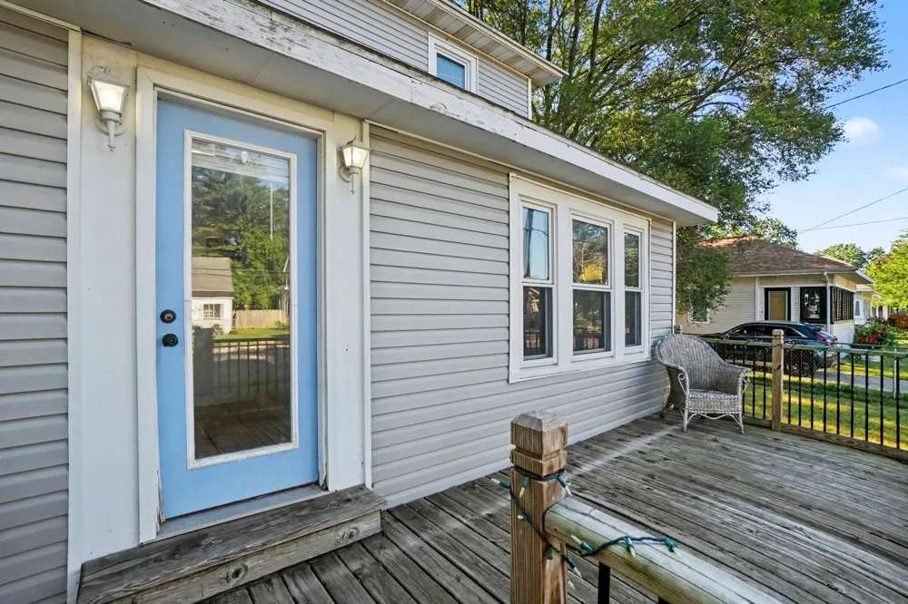 2258 Lincoln Street Muskegon, MI 49441