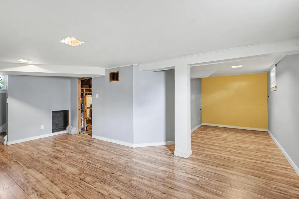 2258 Lincoln Street Muskegon, MI 49441