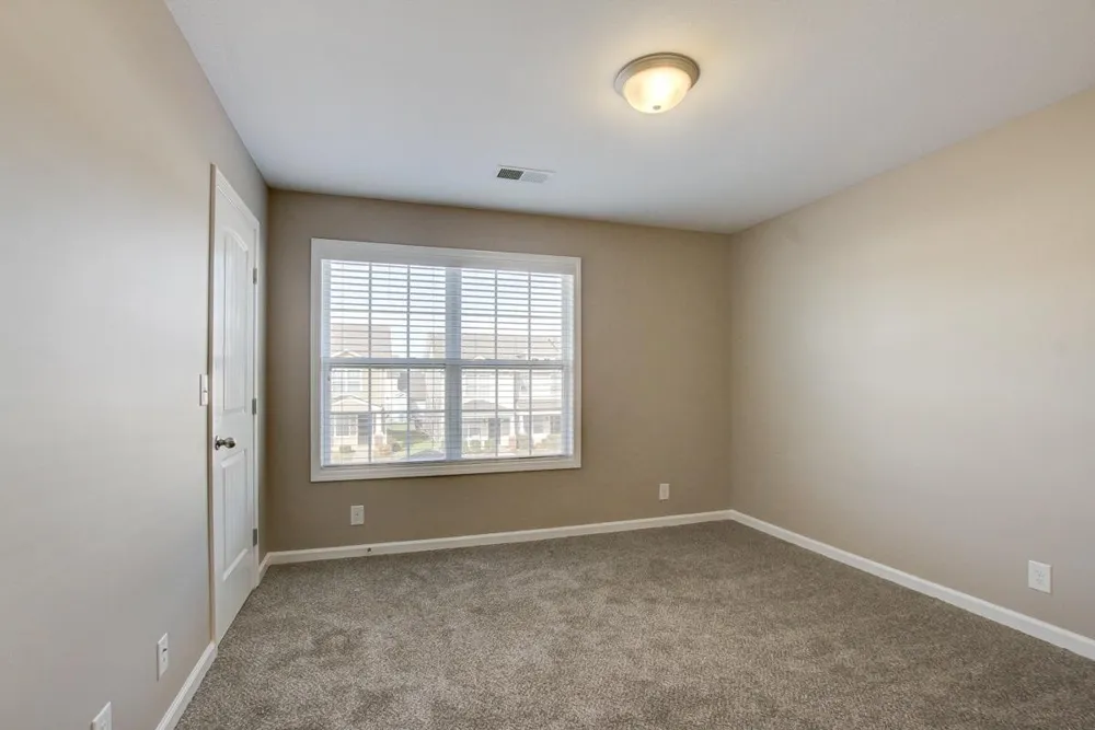 322 Sam Houston Cir Clarksville, TN 37040