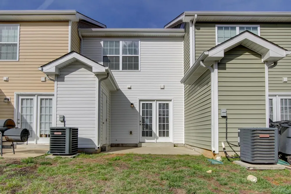 322 Sam Houston Cir Clarksville, TN 37040