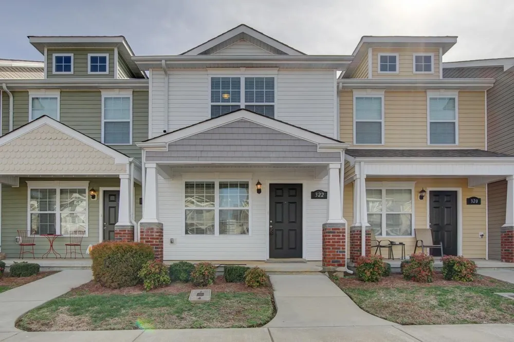 322 Sam Houston Cir Clarksville, TN 37040