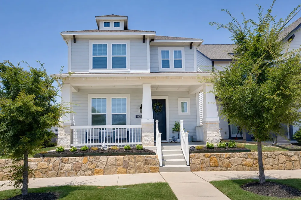 8801 Grand Avenue North Richland Hills, TX 76180