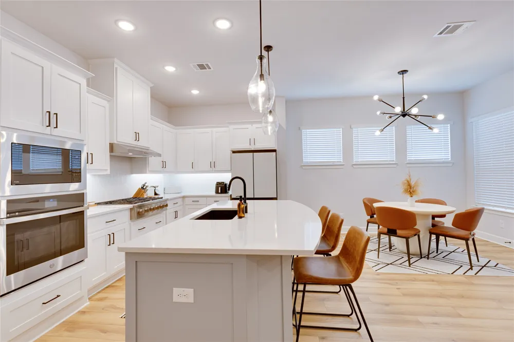 8801 Grand Avenue North Richland Hills, TX 76180