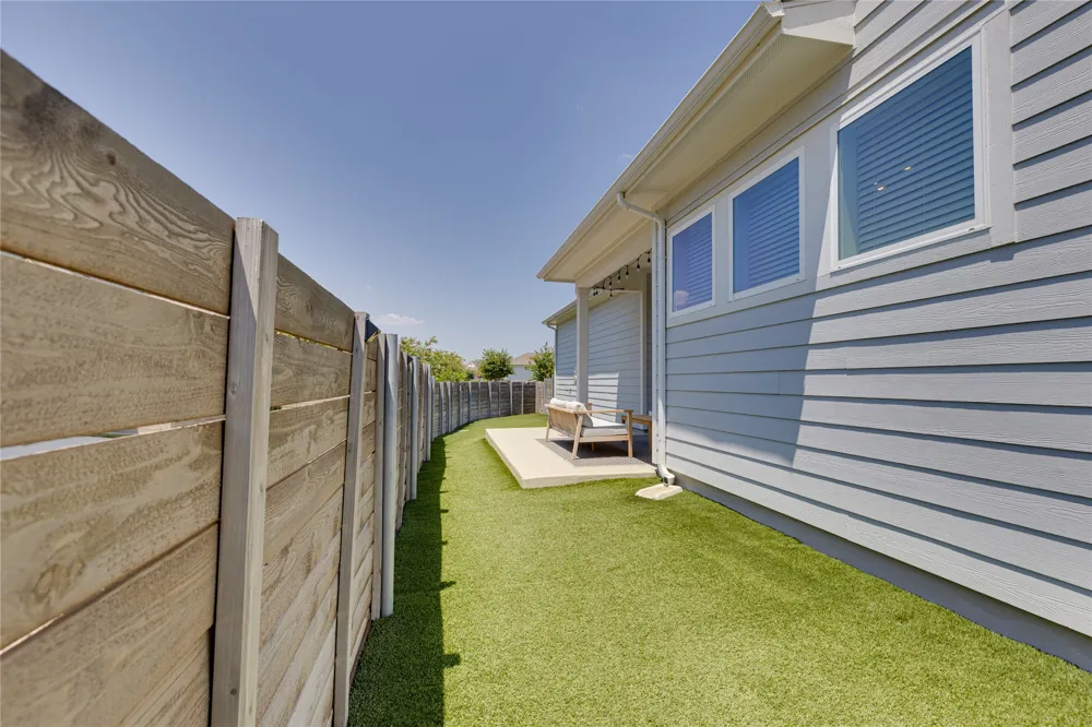 8801 Grand Avenue North Richland Hills, TX 76180