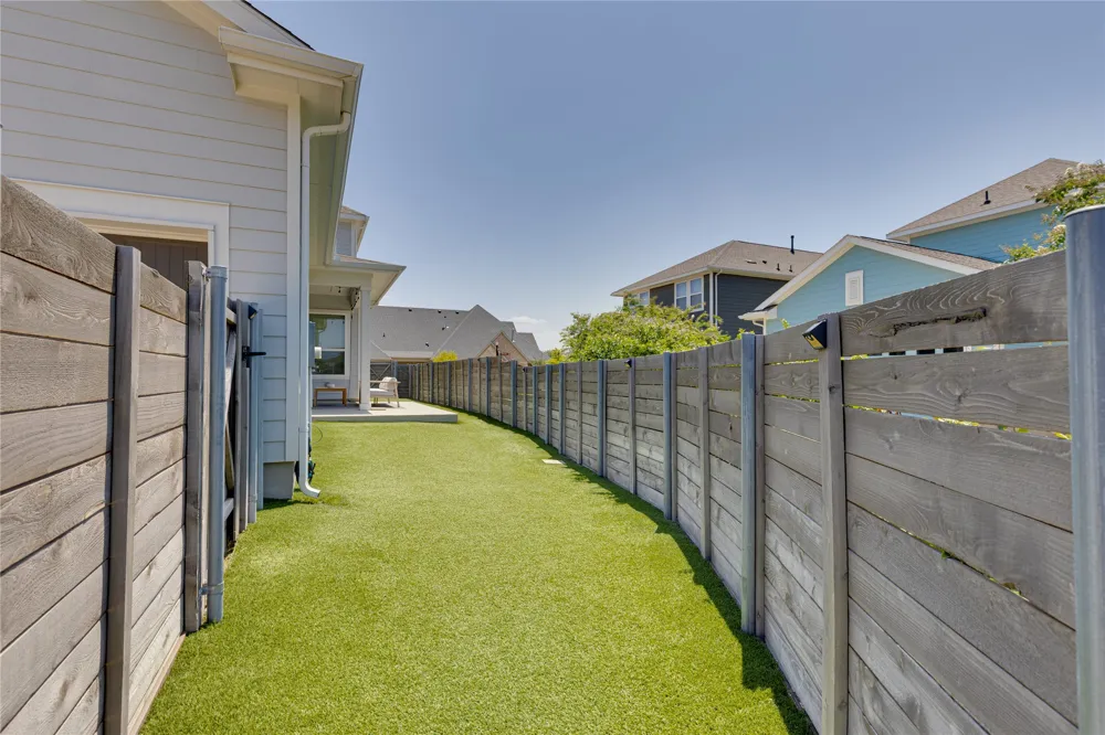 8801 Grand Avenue North Richland Hills, TX 76180