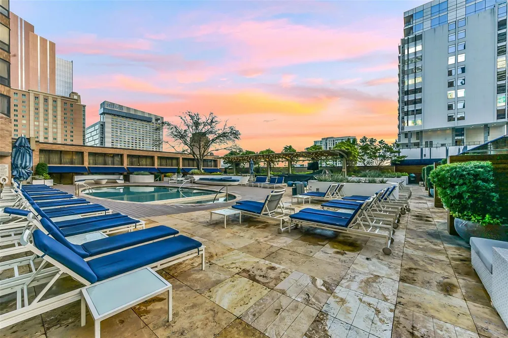 1111 Caroline Street #2903 Houston, TX 77010