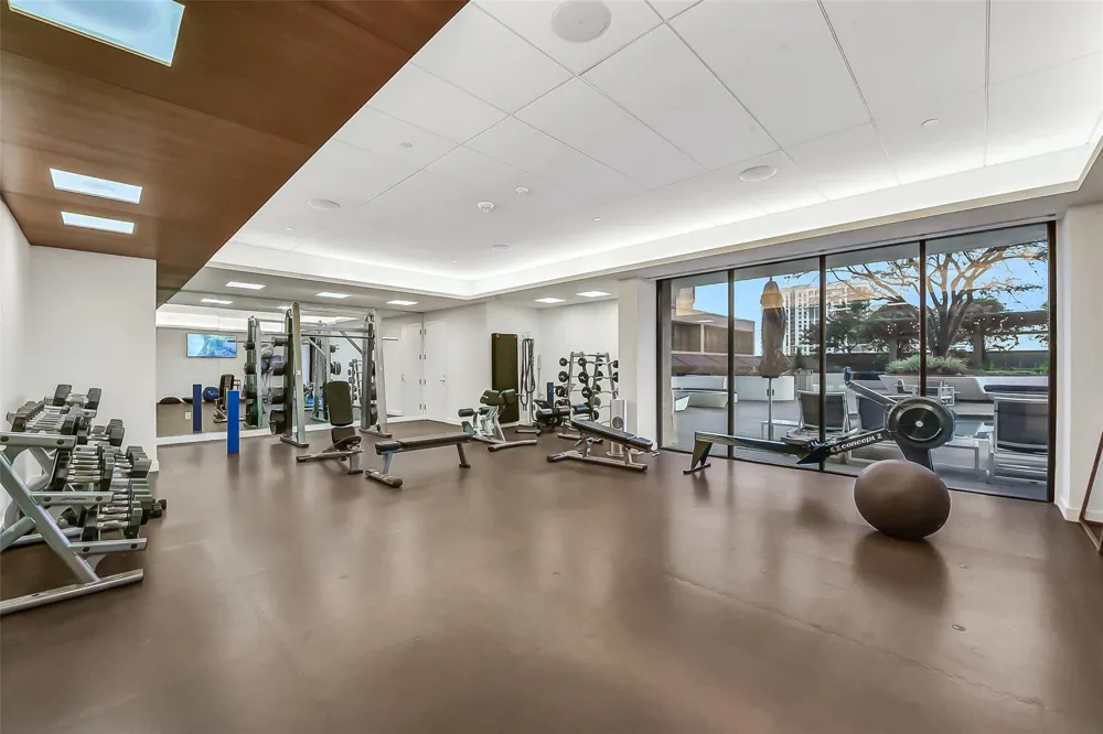 1111 Caroline Street #2903 Houston, TX 77010