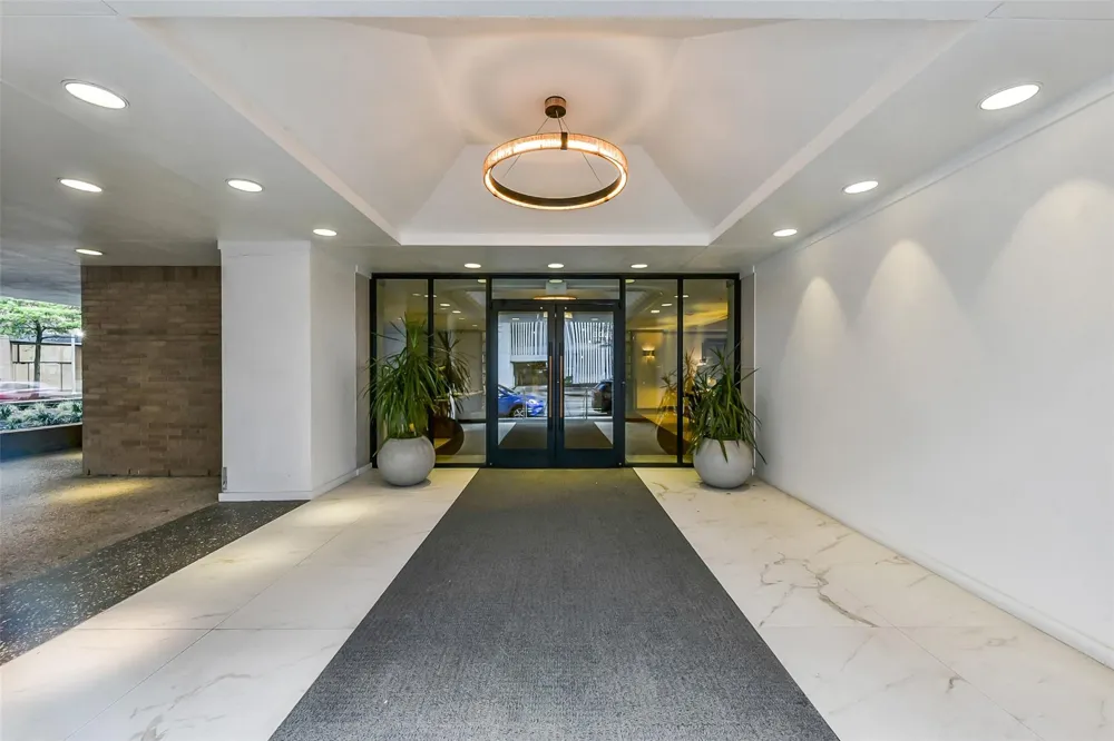 1111 Caroline Street #2903 Houston, TX 77010