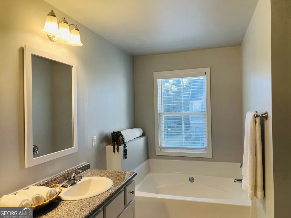 52 Wisteria CT Winder, GA 30680