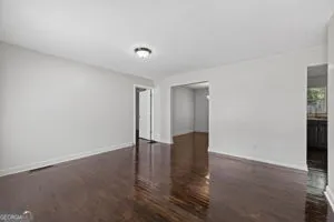 899 E Glochester PL Norcross, GA 30071