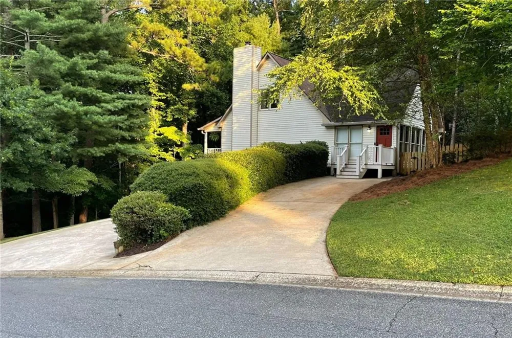 1024 Laurel Lake Drive Ball Ground, GA 30107
