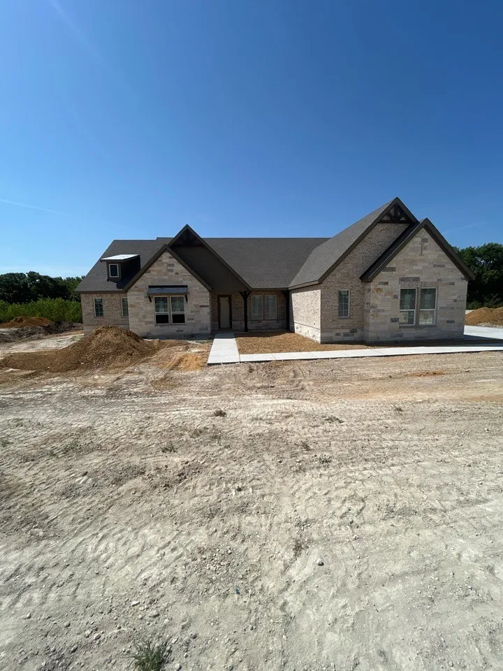 1103 Perrin Lane Van Alstyne, TX 75495