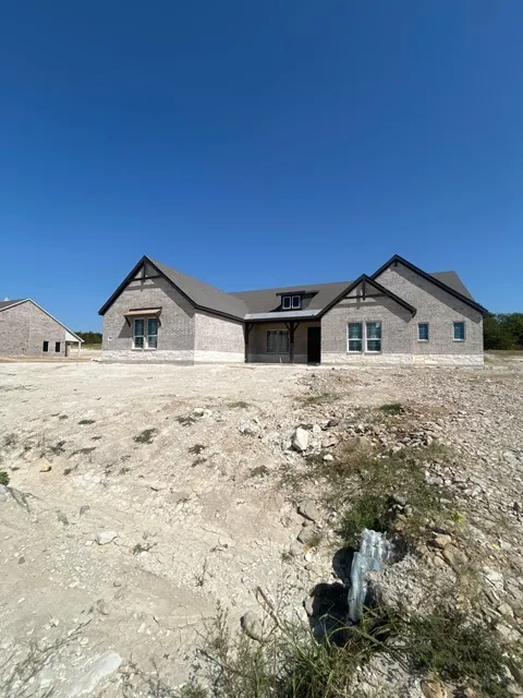 1108 Perrin Lane