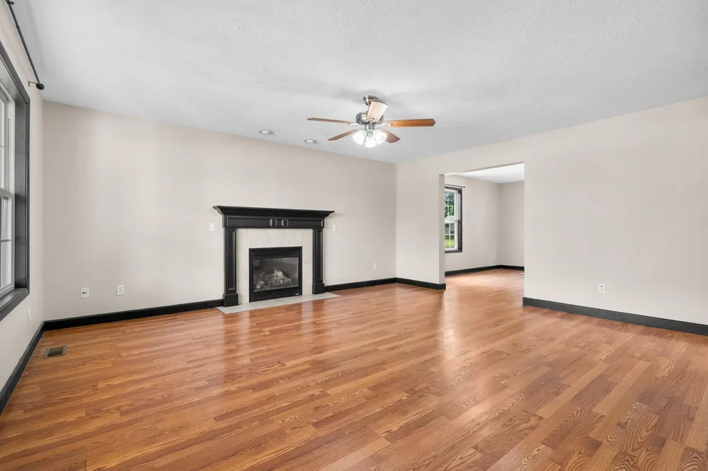 6086 Thistlewood Avenue Scotts, MI 49088